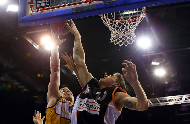 外界对亨德 外界对亨德